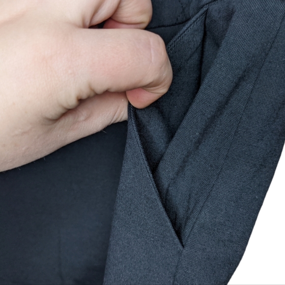 Cabi Black Pencil Skirt Size 4 🖤 - Picture 6 of 7